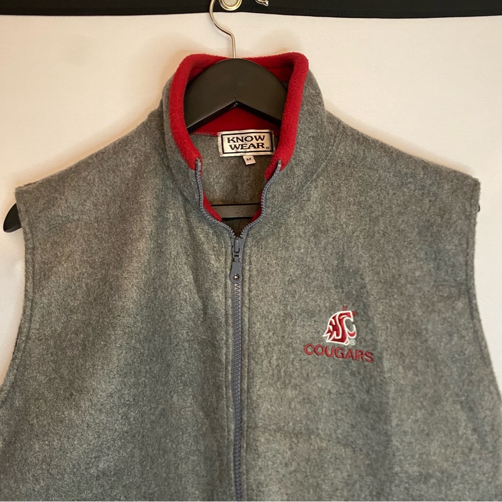 NWT Men’s size medium zip up vest WSU Cougars  two front pocket